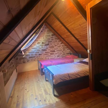 Sue'S Cottages Pleuven Eksteriør bilde