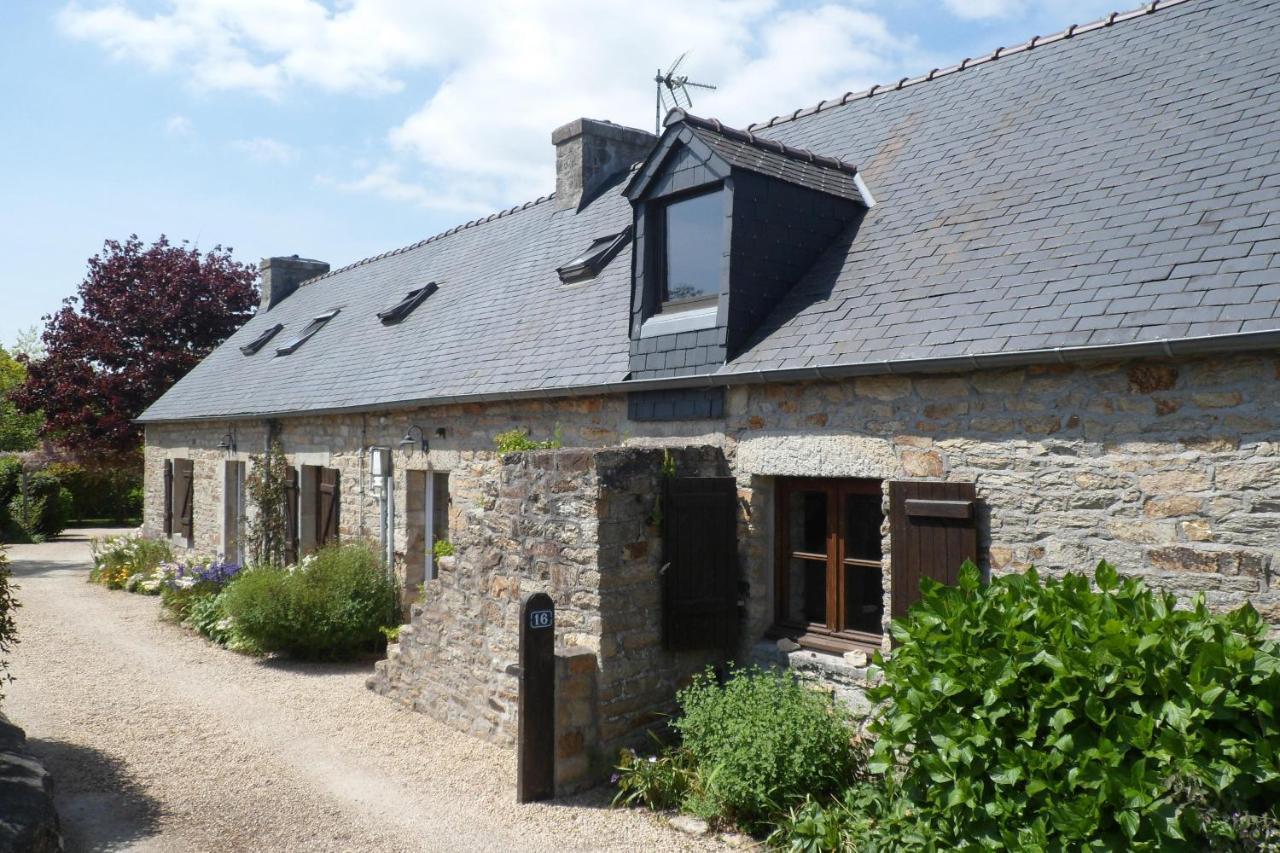 Sue'S Cottages Pleuven Eksteriør bilde