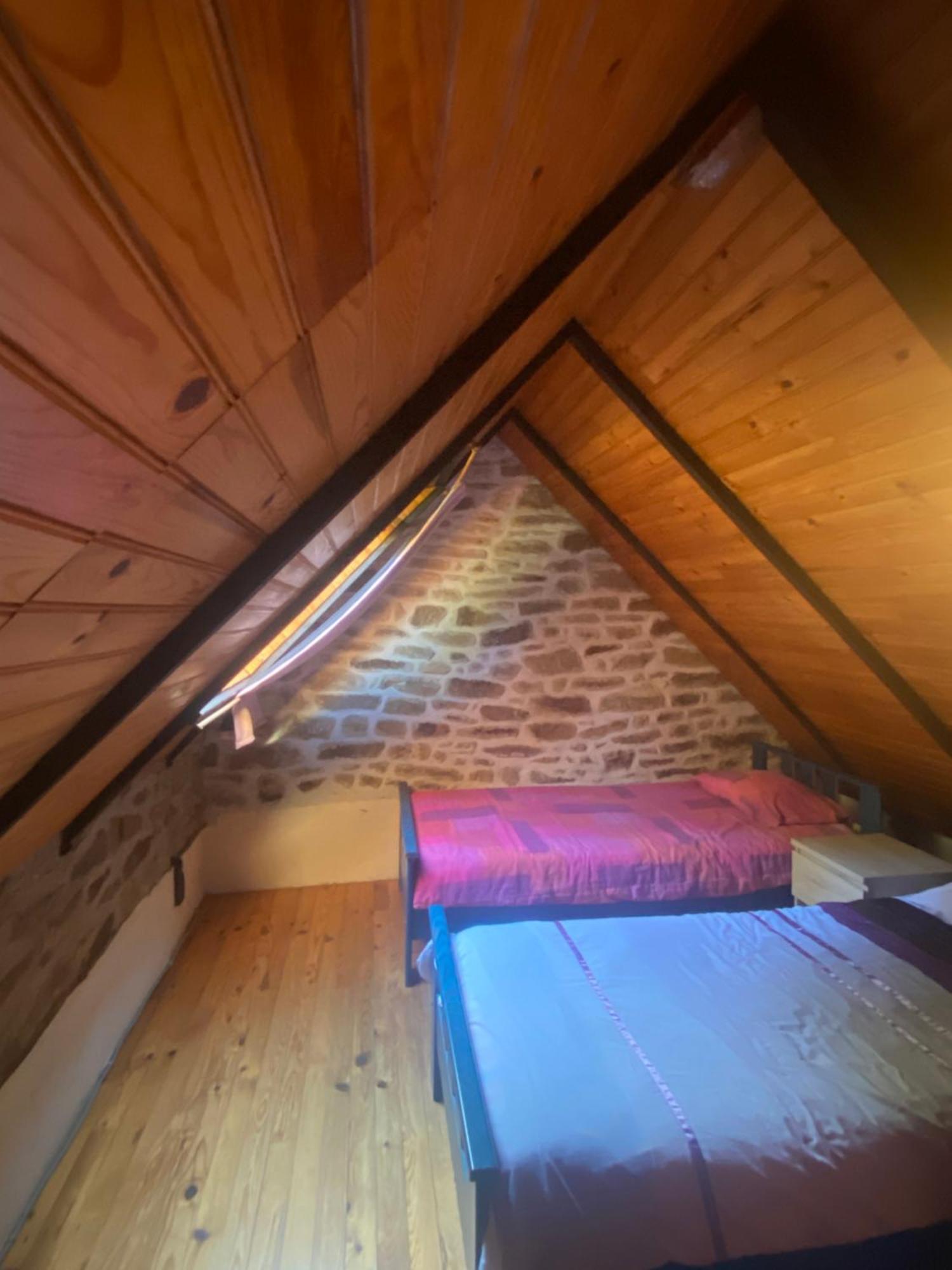 Sue'S Cottages Pleuven Eksteriør bilde